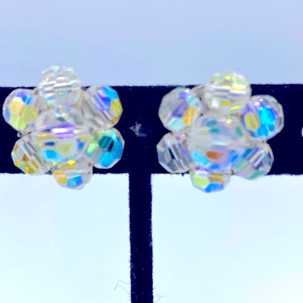 Vintage Aurora Borealis Crystal Screw Back Dainty Floral Earrings 1/2” diameter